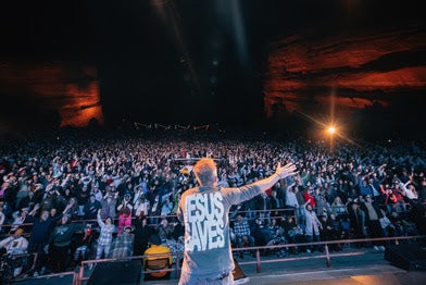 Chris Tomlin Wraps His First-Of-Its-Kind Concert Series “Worship Under The Stars” at a SOLD OUT Red Rocks Amphitheatre